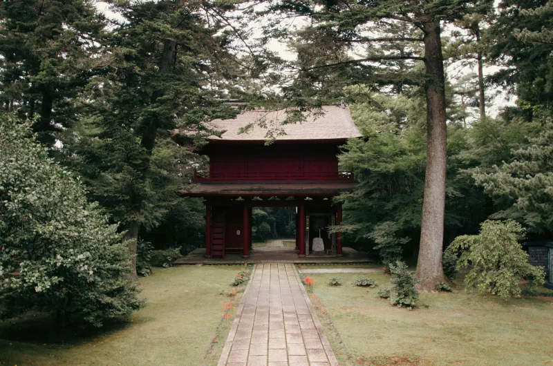 Closed Gates, Open Hearts: The Spiritual Discipline of Japanese Temple Inaccessibility