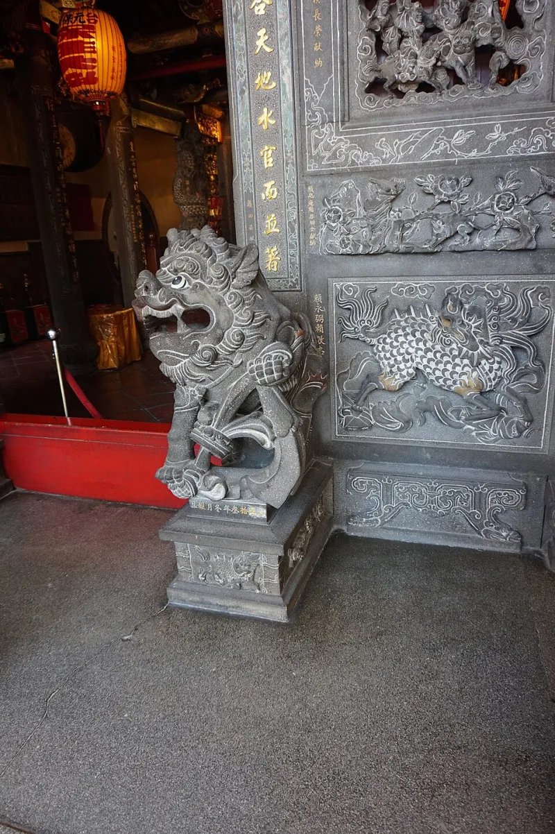 Stone Sentinels at the Gate: The Ancient Power of Komainu and Their Place in the American Home